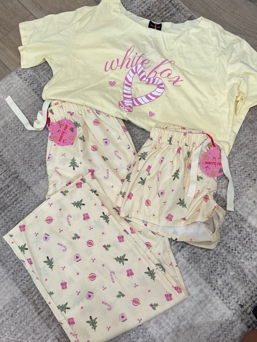 White Fox Women's Cream & Pink Holiday Pajama Set